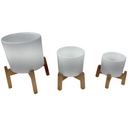 Trio de Vasos de Cerâmica Branca com Tripés de Madeira - foto 2